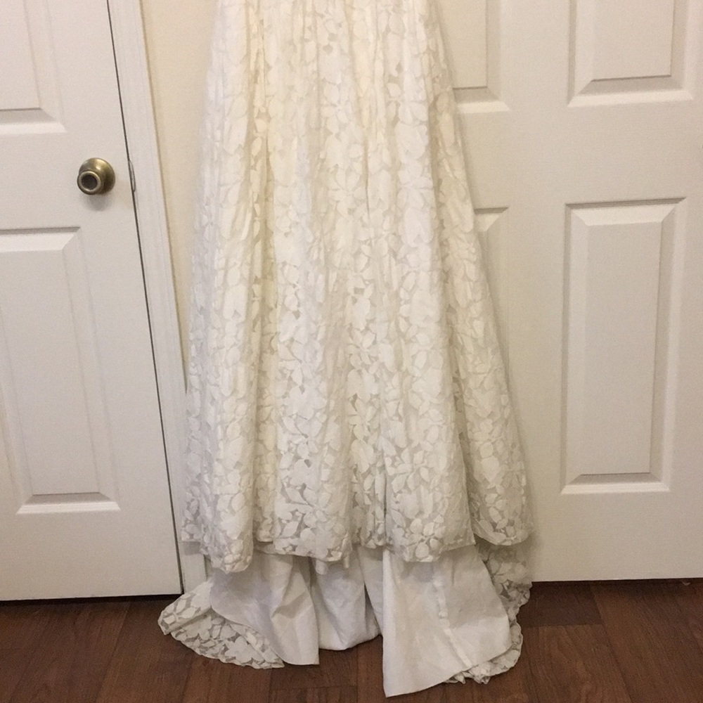 Wedding dress Size 4 - Picture 3 of 7